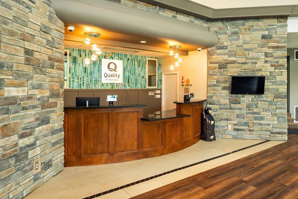 Quality Inn & Suites 2