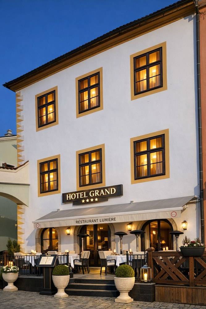 Hotel Grand 1