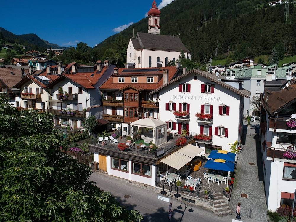 Hotel Schuster 1