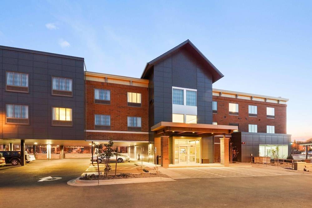 Country Inn & Suites by Radisson, Flagstaff Downtown, AZ 1