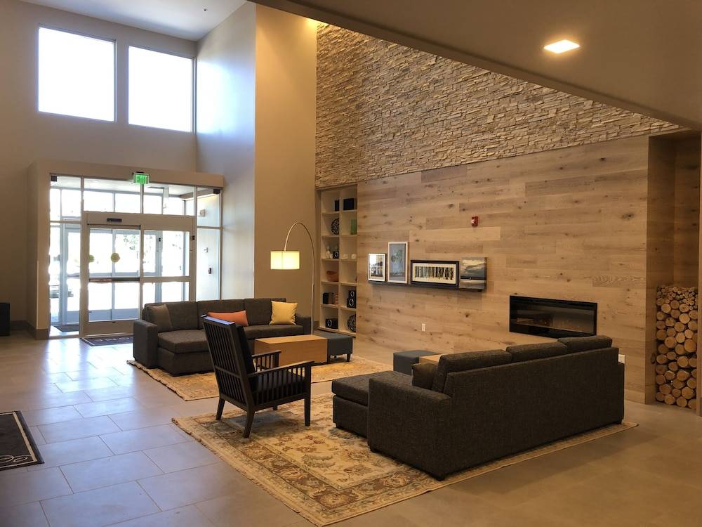 Country Inn & Suites by Radisson, Flagstaff Downtown, AZ 2