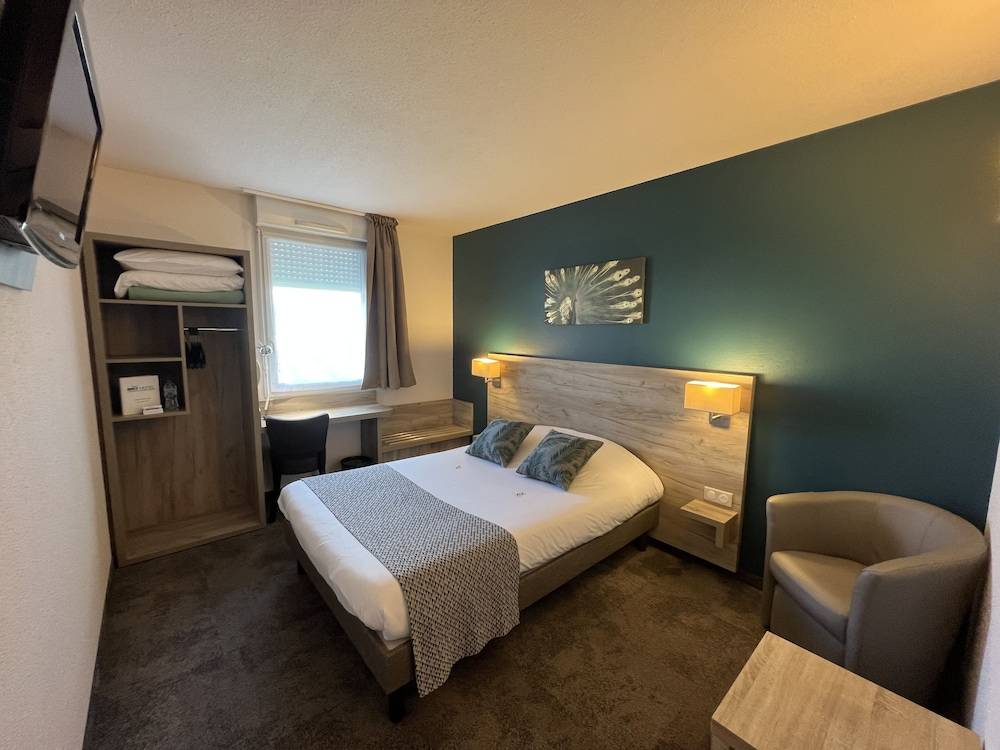 Brit Hotel Saumur 1