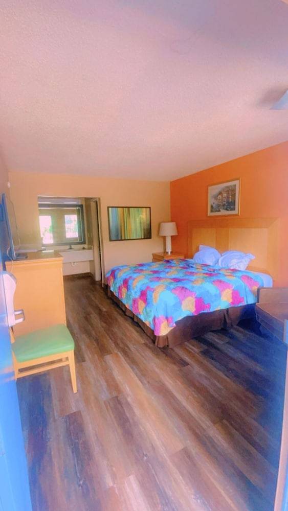 JAX INN 2