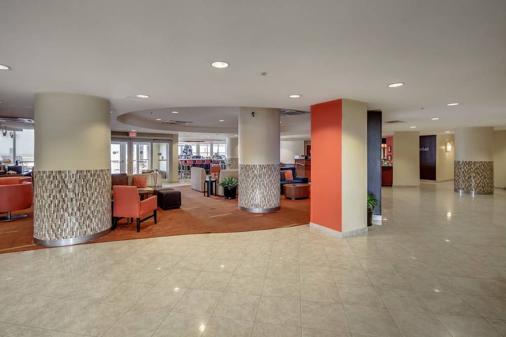 Courtyard by Marriott Jacksonville Beach Oceanfront 2