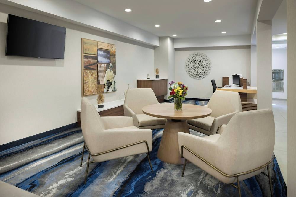 Fairfield Inn & Suites Jacksonville Airport 2