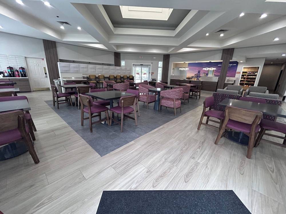La Quinta by Wyndham Jacksonville Butler Blvd 2