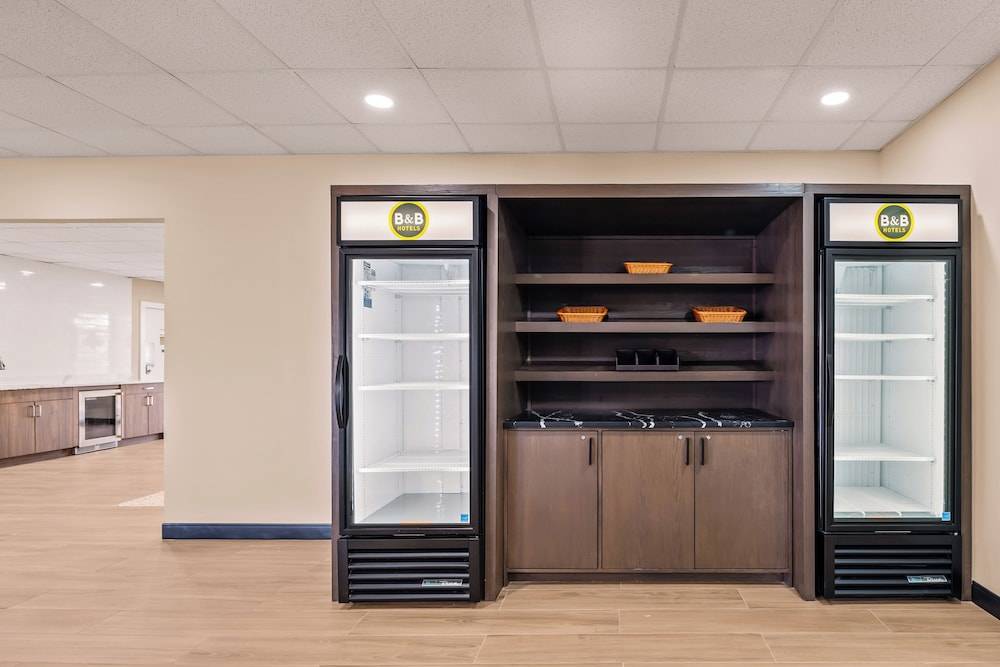 B&B HOTEL Jacksonville Airport - Newly Renovated! 2