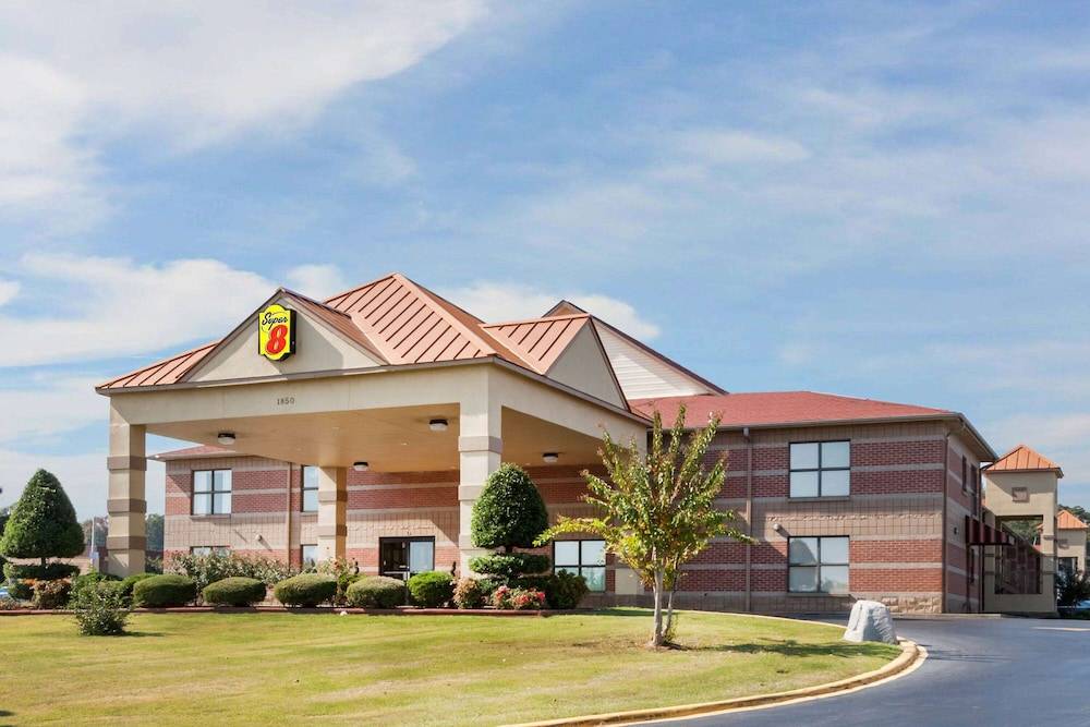Super 8 by Wyndham Jacksonville AR 1