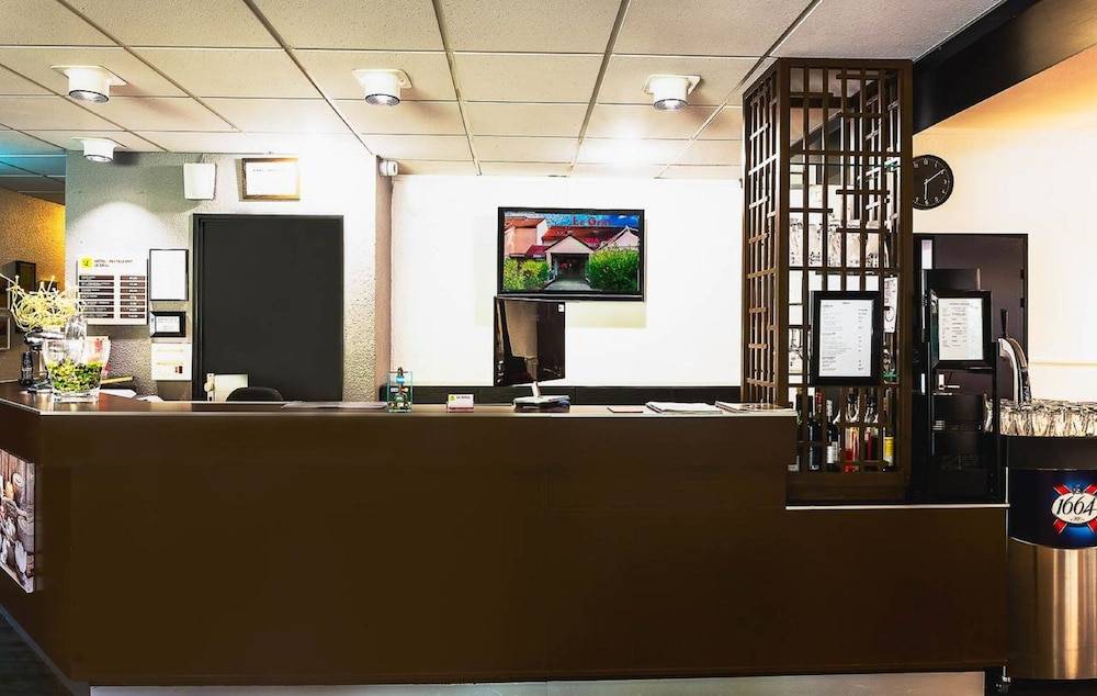 Logis Hotel Lons-le-Saunier - Restaurant Le Grill 1