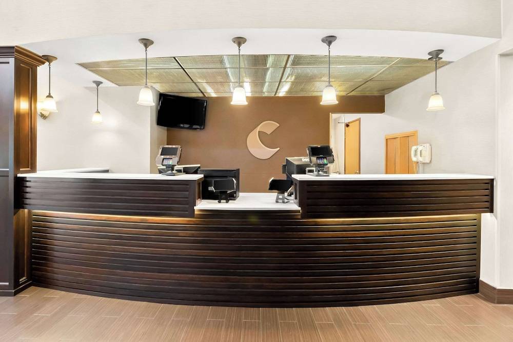 Comfort Suites Portland Airport 2