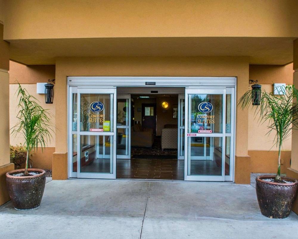 Comfort Suites Portland Southwest 1
