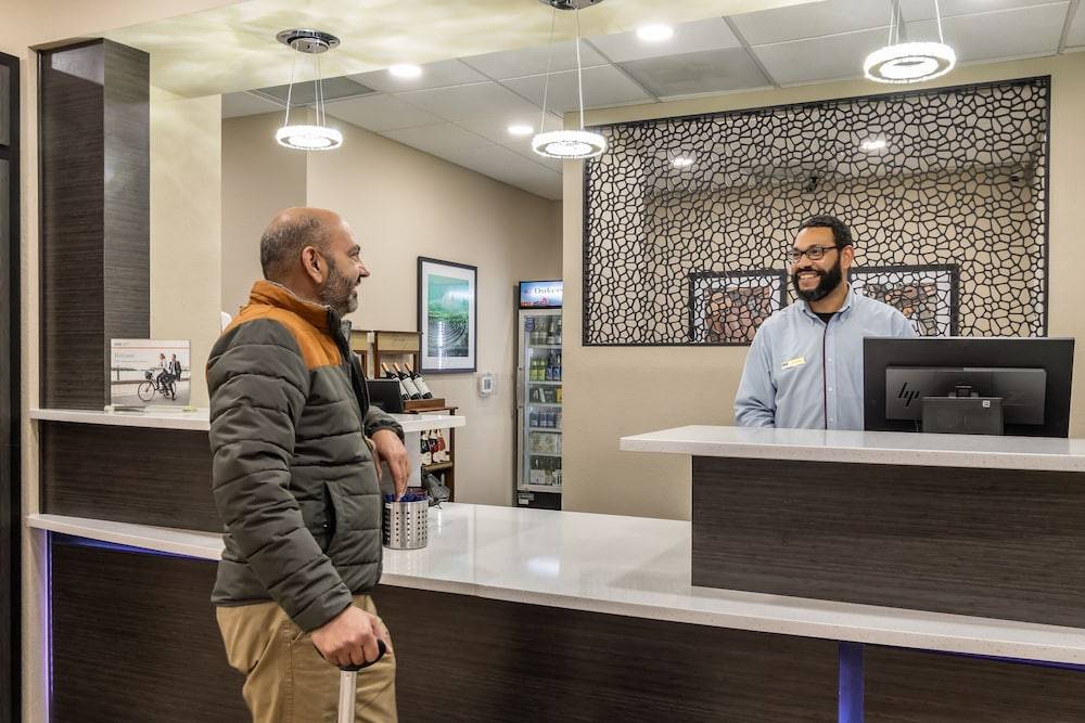 Candlewood Suites PORTLAND-AIRPORT by IHG 2