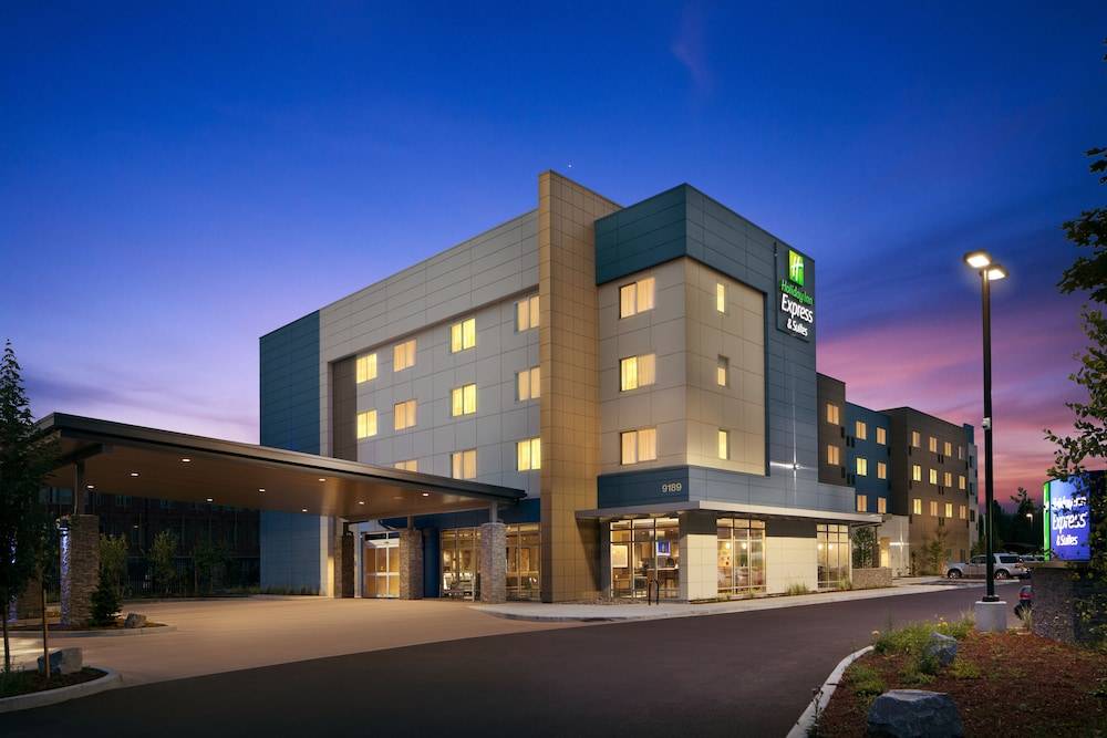 Holiday Inn Express & Suites PORTLAND AIRPORT by IHG 1