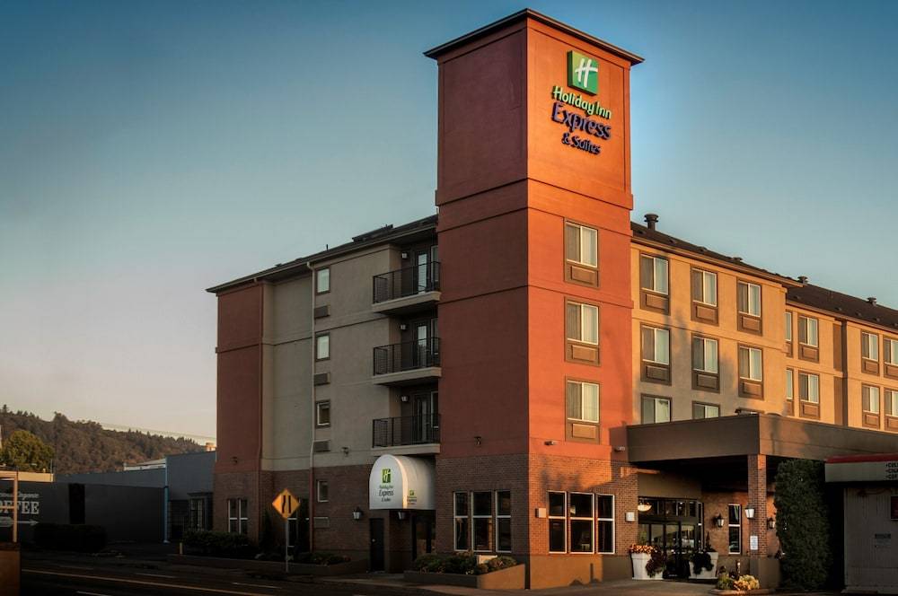 Holiday Inn Express & Suites PORTLAND-NW DOWNTOWN by IHG 1