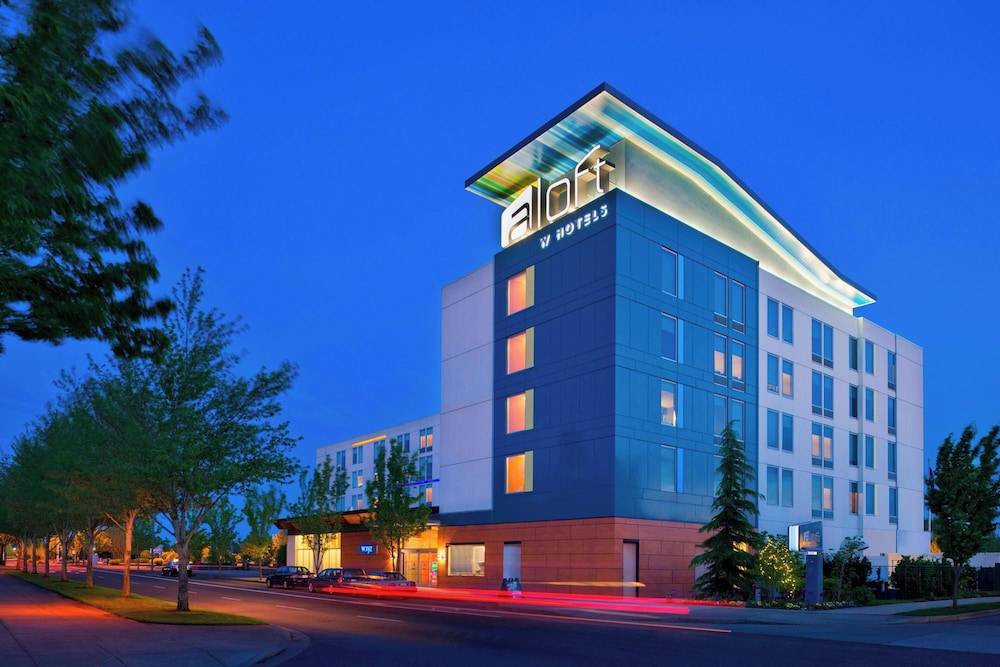 Aloft by Marriott Portland Airport at Cascade Station 1