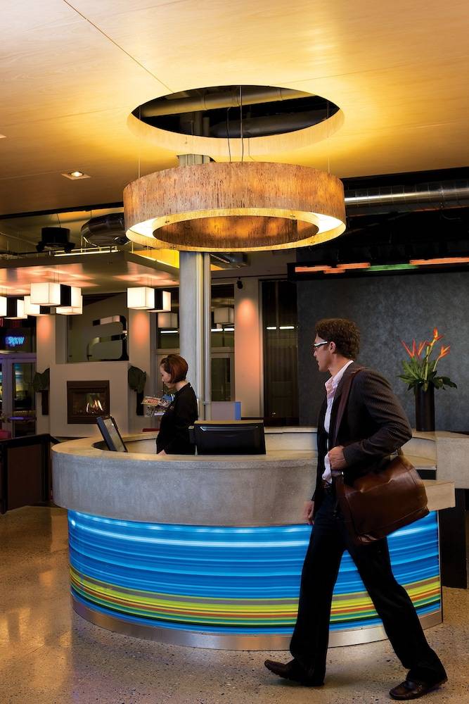Aloft by Marriott Portland Airport at Cascade Station 2