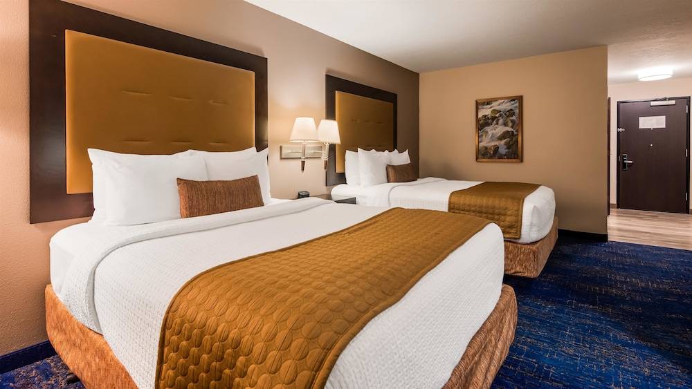 Best Western Plus Portland Airport Hotel & Suites 1