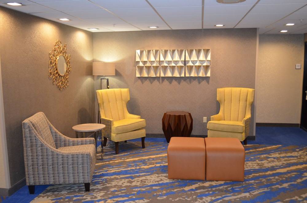 Best Western Plus Portland Airport Hotel & Suites 2