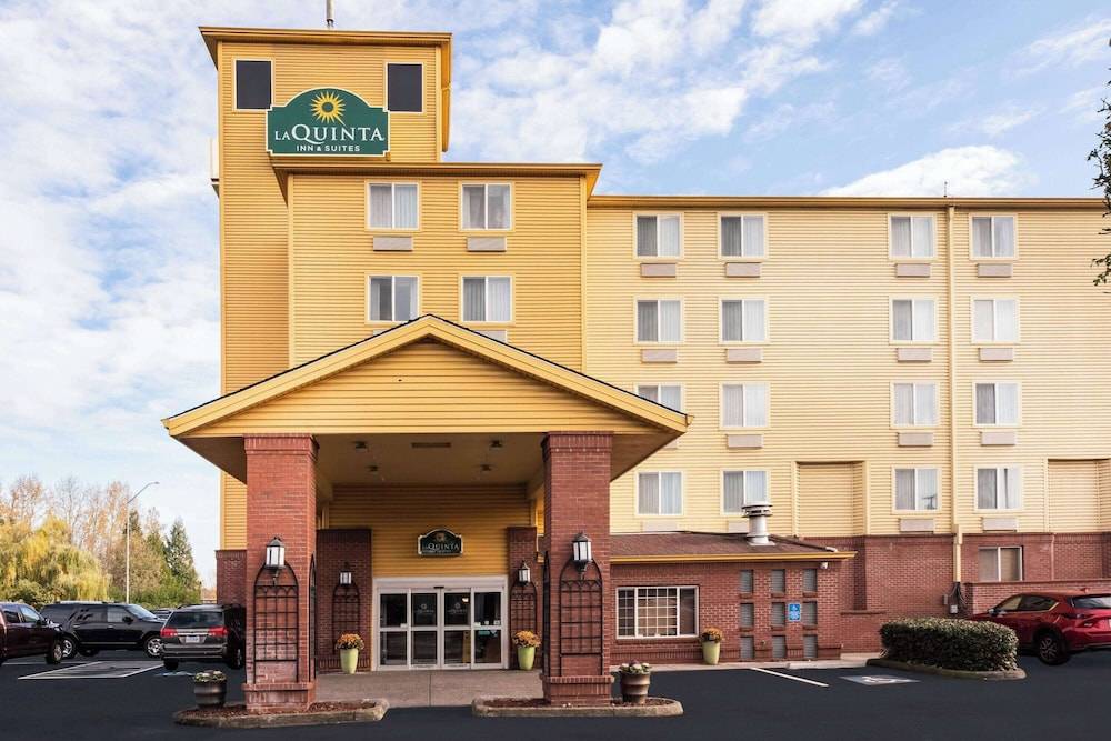 La Quinta by Wyndham Portland Airport 1