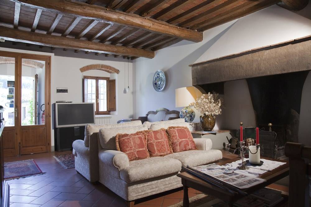 Florence Winery AgriResort - Fattoria Lavacchio 2
