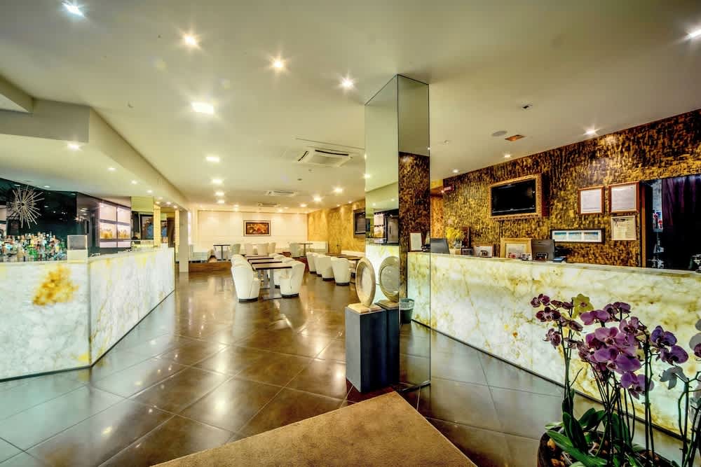 El Patio Hotel 2