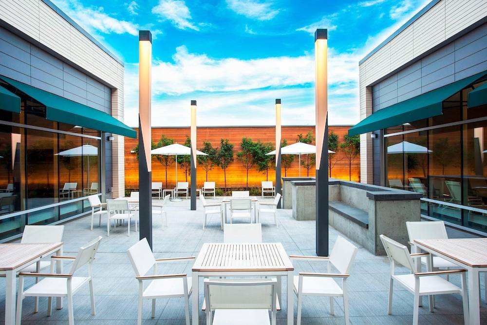 Element by Marriott Boston Seaport District 1