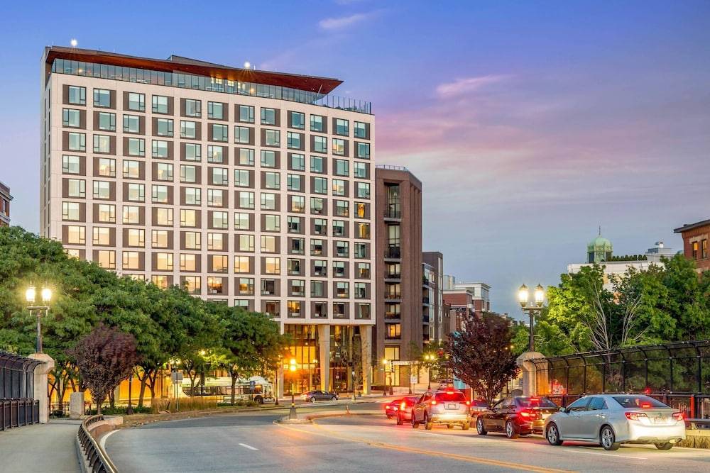 Cambria Hotel Boston Downtown - Seaport 1
