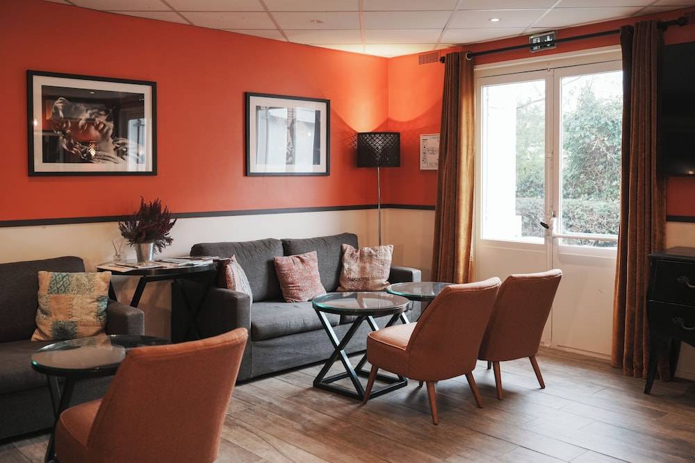 Brit Hotel Confort Orly Morangis 2