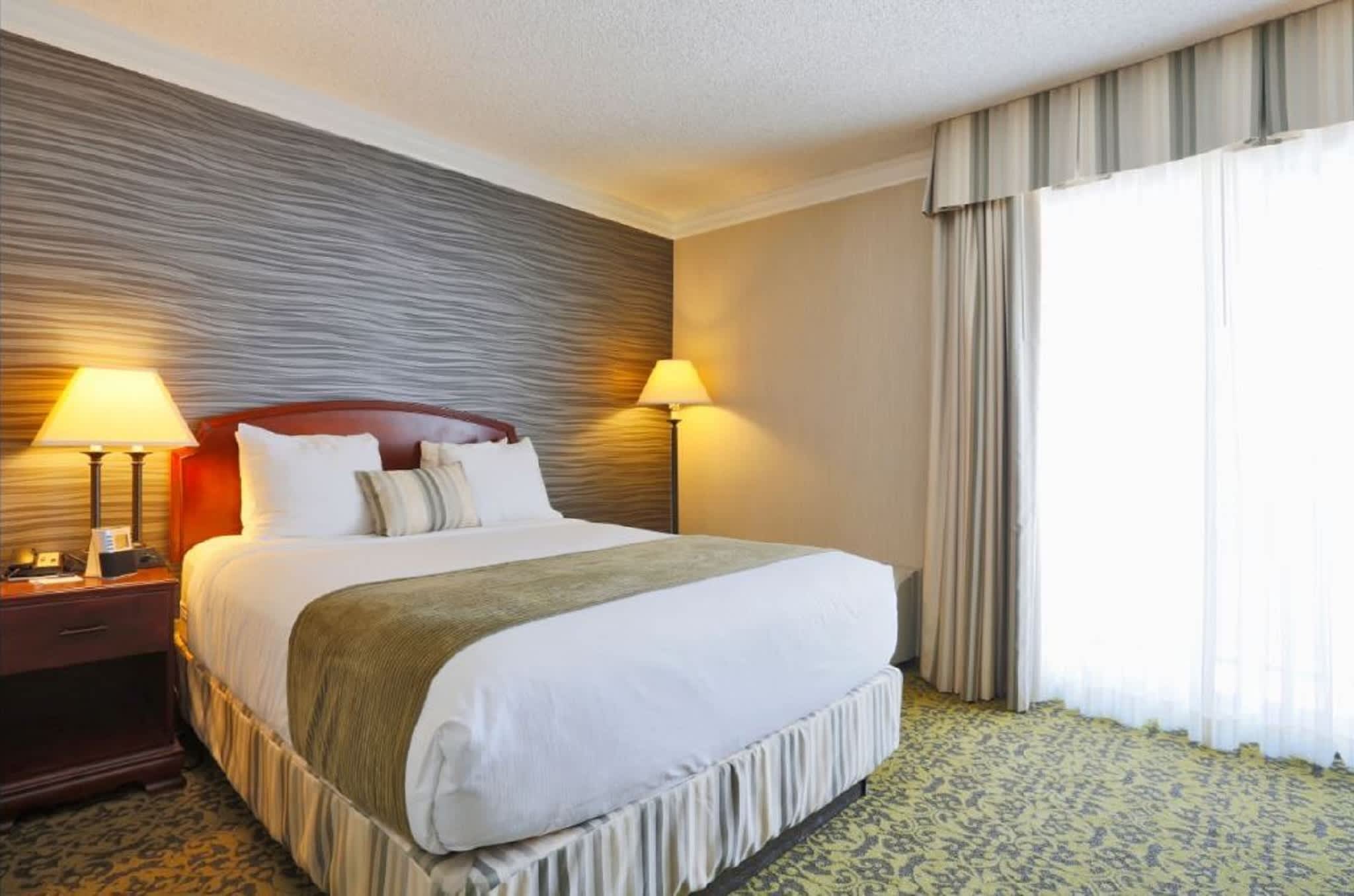 Salt Lake Plaza Hotel Surestay By Best Western 2
