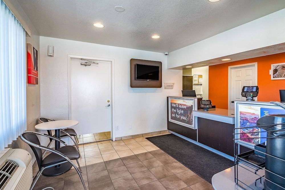 Motel 6 Salt Lake City West Airport 2