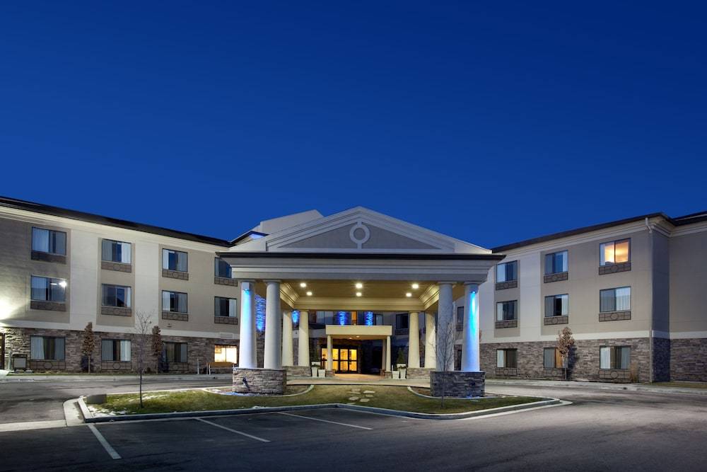 Holiday Inn Express & Suites SALT LAKE CITY-AIRPORT EAST by IHG 1
