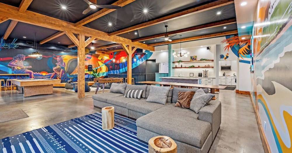 Howzit Hostels 1