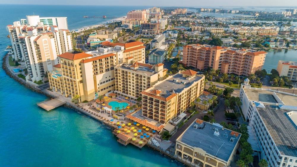 Holiday Inn & Suites CLEARWATER BEACH by IHG 1