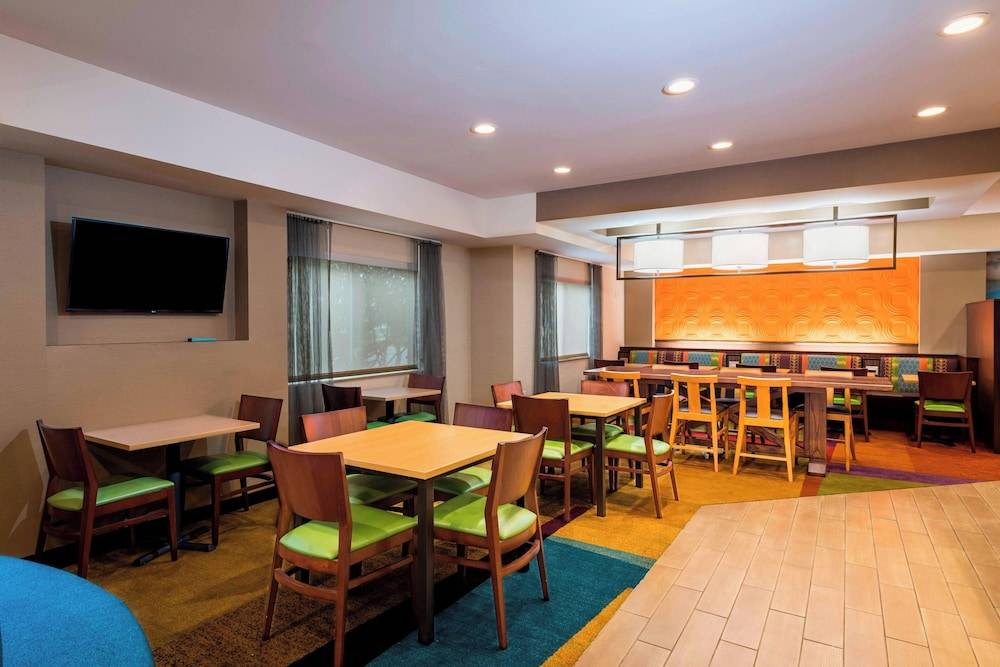 Fairfield Inn and Suites St Petersburg Clearwater 1