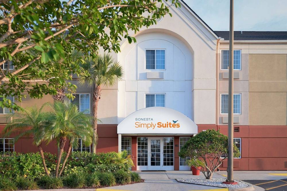 Sonesta Simply Suites Clearwater St. Petersburg 1
