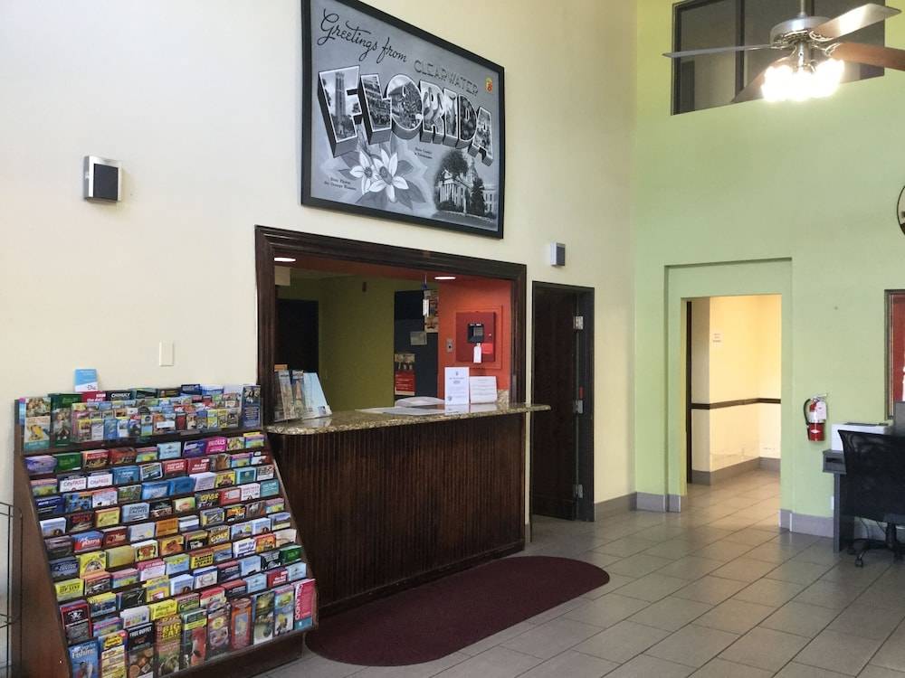 Super8 by Wyndham NEARBY Clearwater St Petersburg International Airport 2