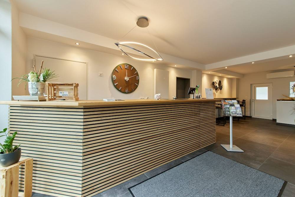 Moselhotel Weinhaus Simon `Sauna`Winzerstube`ELadesäule 2