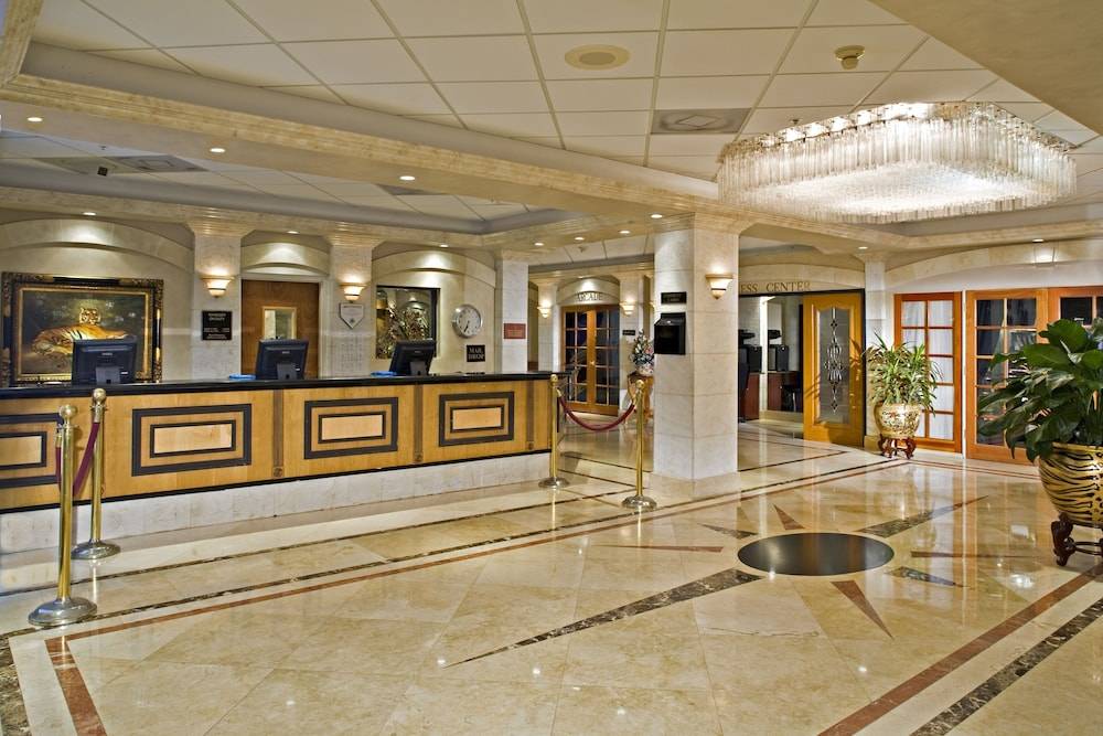 Ocean Sky Hotel & Resort 2