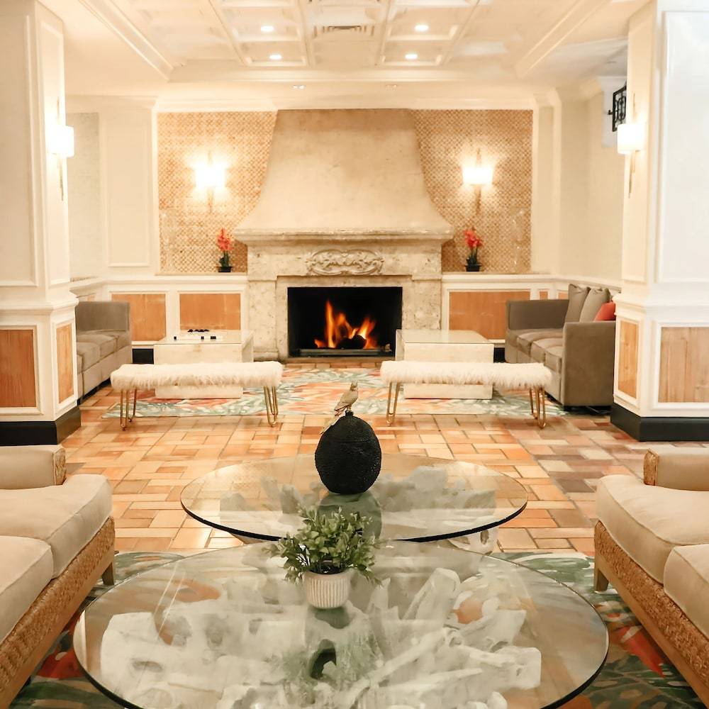 Riverside Hotel 2
