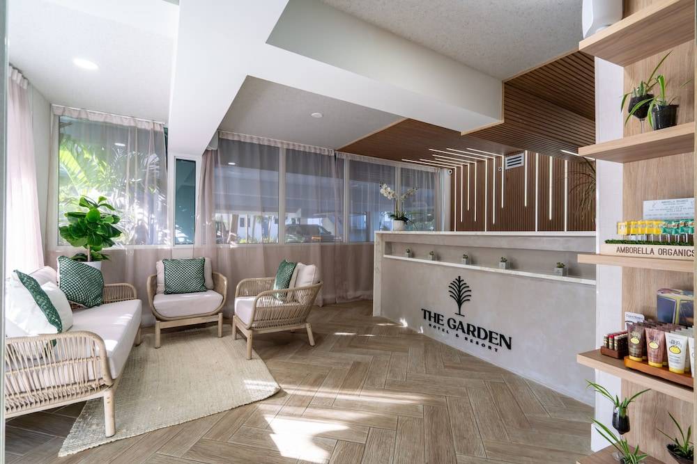 The Garden Hotel & Resort 2