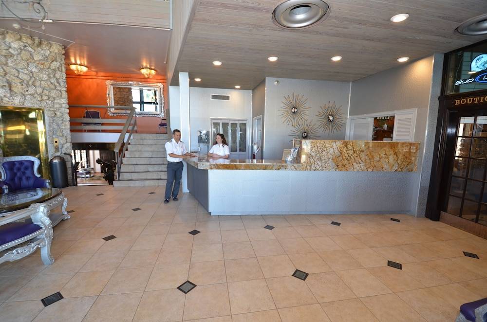 Sea Club Resort 2
