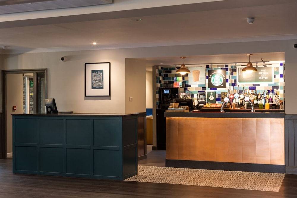 Almondsbury Inn & Lounge 2