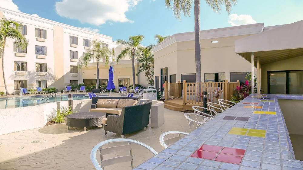 Holiday Inn FORT MYERS - DOWNTOWN AREA by IHG 1