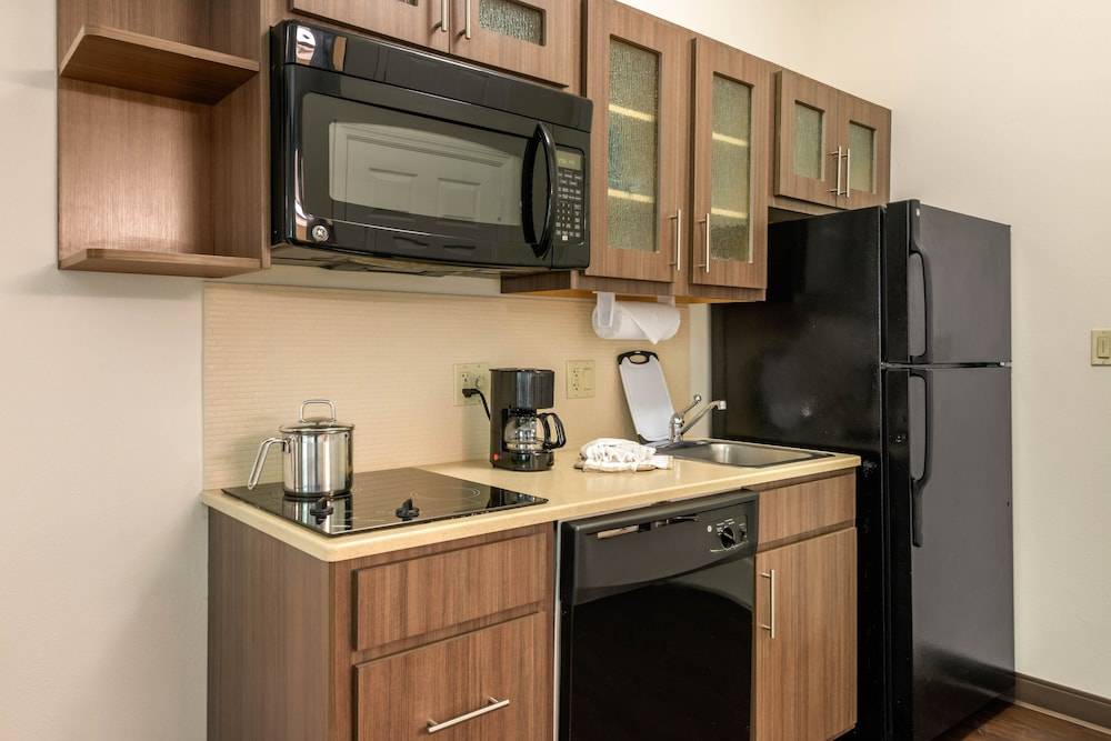Candlewood Suites FORT MYERS-SANIBEL GATEWAY by IHG 1