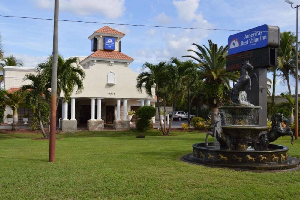 Americas Best Value Inn Fort Myers 1