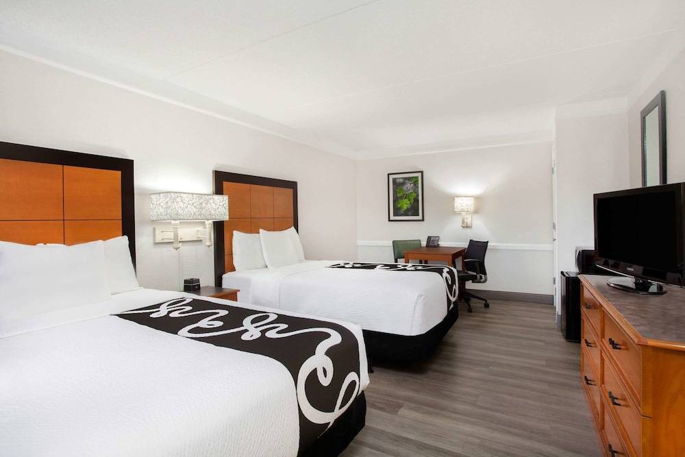 Baymont by Wyndham Fort Myers Central 1