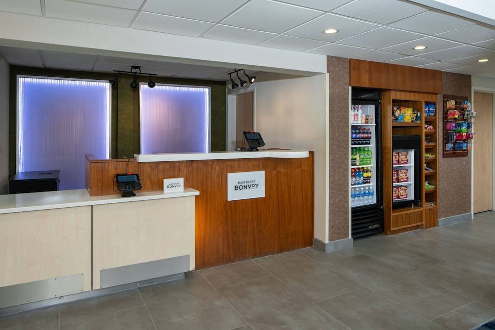 Fairfield Inn & Suites by Marriott Fort Myers Cape Coral 2