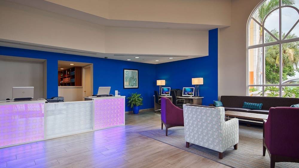 Best Western Fort Myers Inn and Suites 2