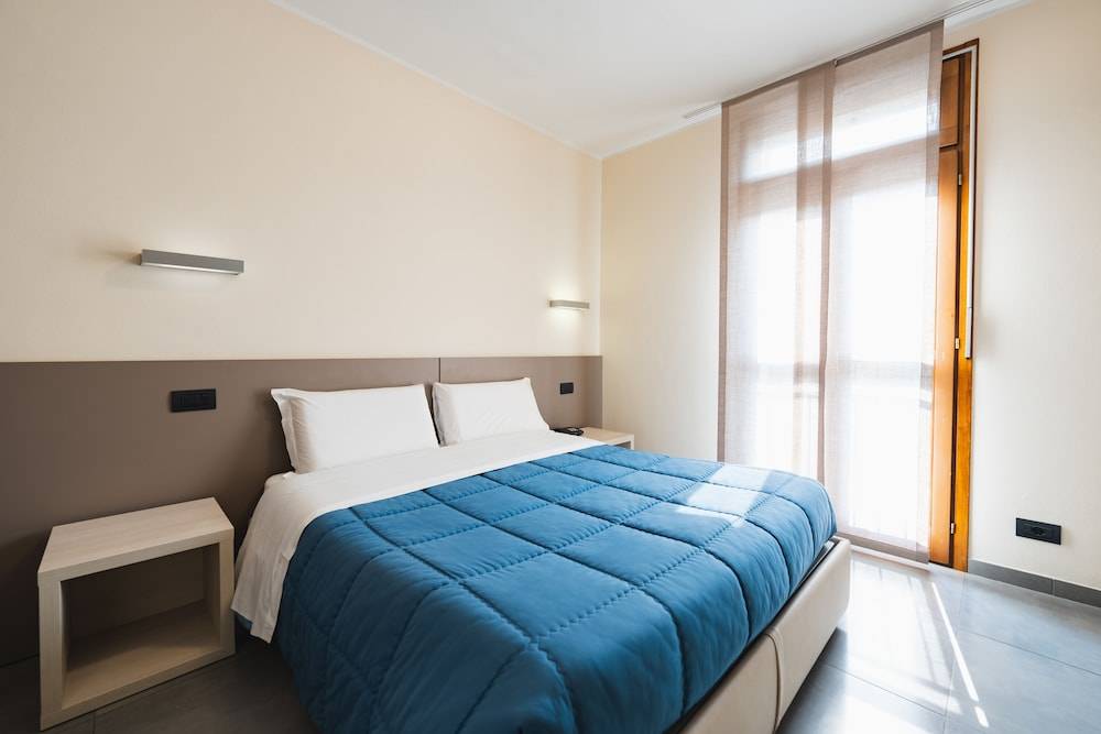 Parini Hotel 1