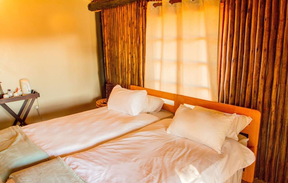 Camelthorn Kalahari Lodge 2